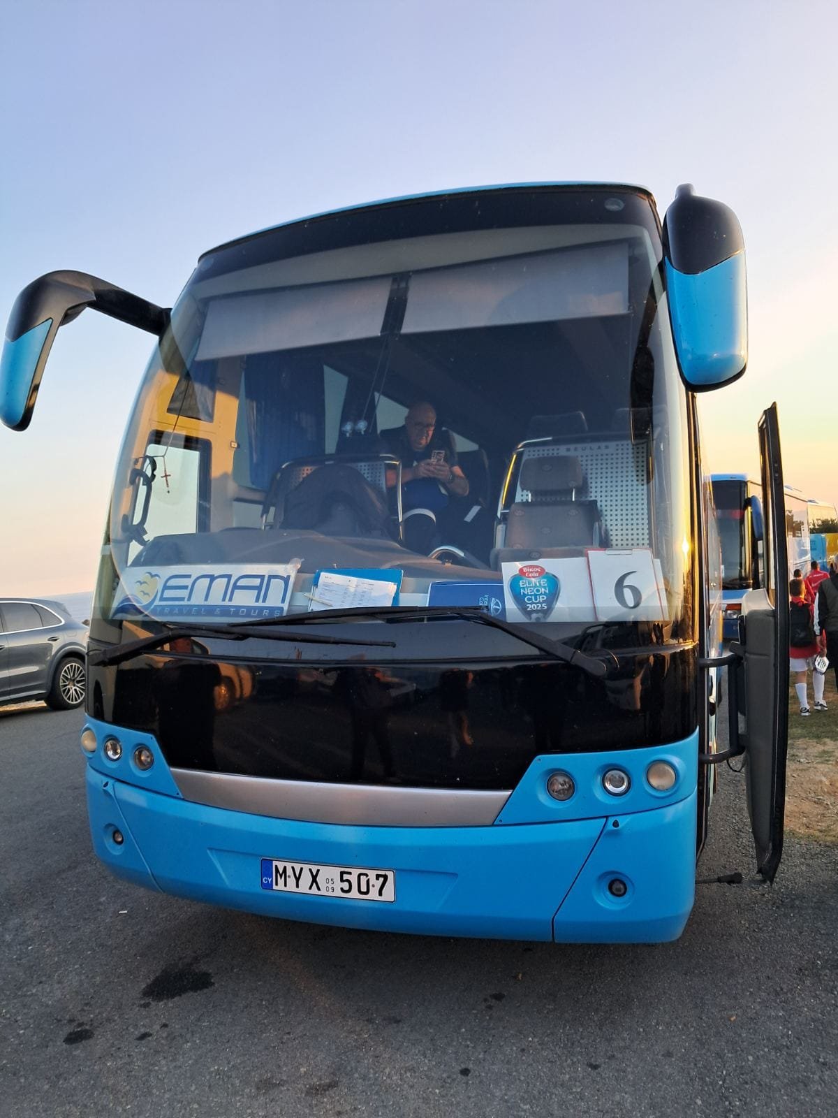 WhatsApp Image 2025-03-08 at 18.04.50_8d698fd7